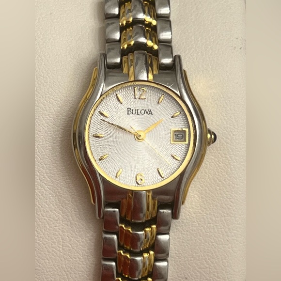 Bulova Ladies Watch Silver Dial Two Tone Bracelet Date Window Rare 98U02 - Picture 4 of 14